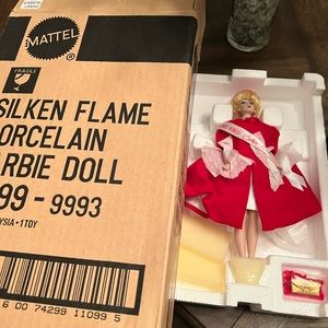 Barbie Silken Flame Porcelain Barbie #002 of 400